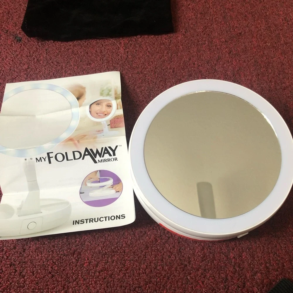 My foldaway mirror light up makeup mirror